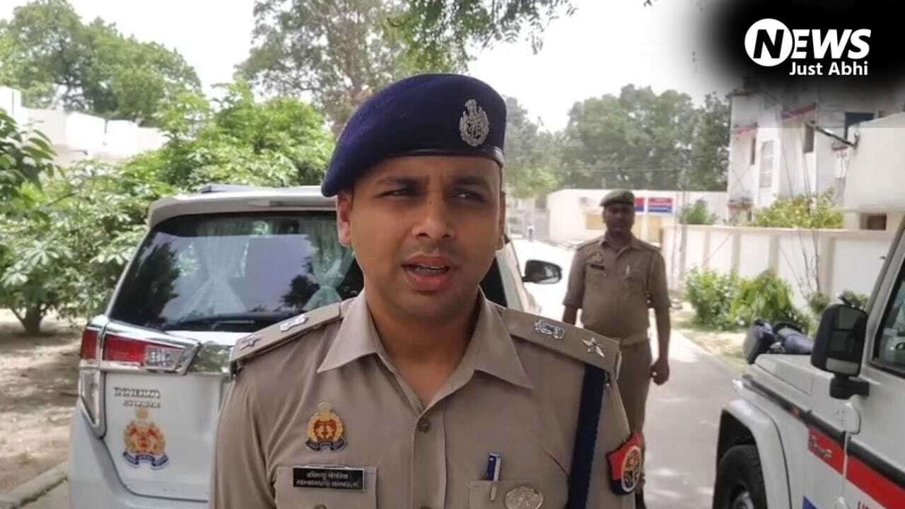 UP: फतेहपुर SP का बड़ा एक्शन, पूरी SOG और इंटेलिजेंस यूनिट लाइन हाजिर; 15 पुलिसकर्मियों पर गिरी गाज​