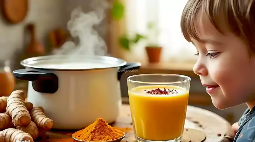 पढ़े-लिखे मूर्खो बच्चो को बोर्नविटा कॉम्पलैन नही हल्दी वाला दूध दीजिये क्योंकि इसके 15 अद्भुत फायदे है
