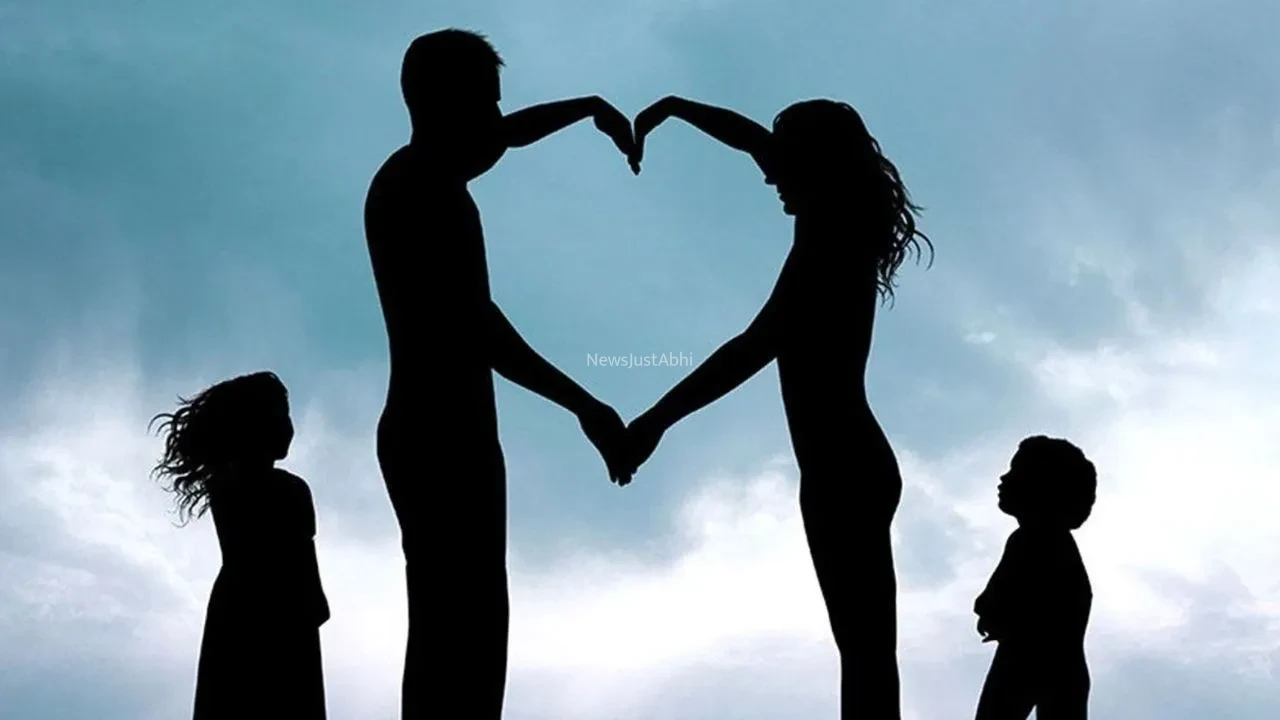National Parents Day 2026: हर बच्चे के पहले हीरो होते हैं उसके माता-पिता, जानें इस खास दिन का इतिहास और महत्व​