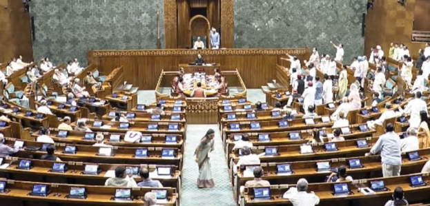 छह महीने में सजा, 10 साल जेल और 10 करोड़ तक जुर्माना; लोकसभा में एंटी-पेपर लीक बिल पेश​