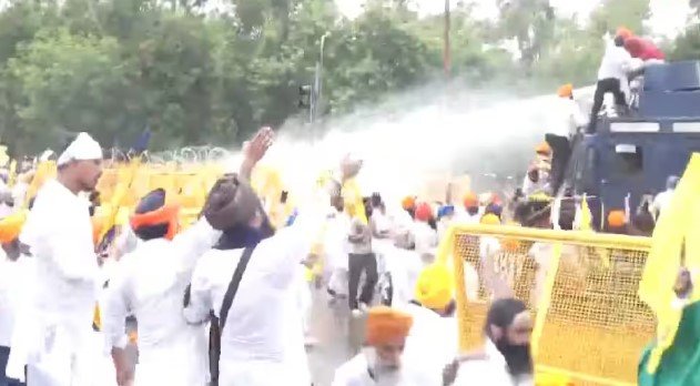 चंडीगढ़ में बवाल! अमृतपाल सिंह की रिहाई को लेकर जोरदार प्रदर्शन​