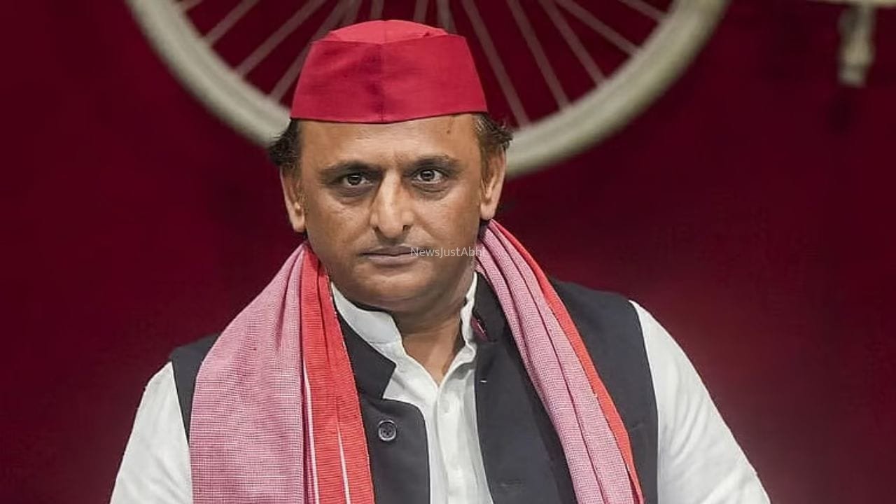 Kanwar Yatra 2026: कभी कांवड़ियों को ‘अनपढ़’ कहा, अब इटावा में शिव मंदिर बना रहे अखिलेश यादव​