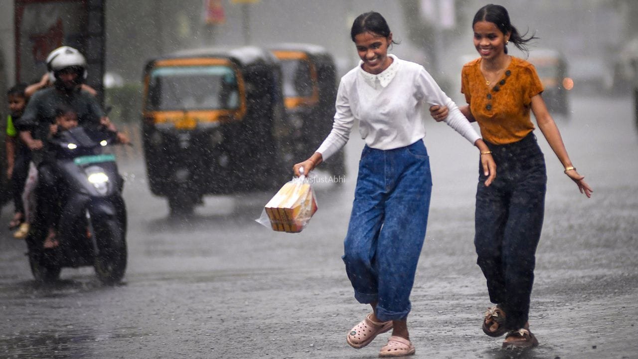 उत्तराखंड समेत 13 राज्यों में भारी बारिश का अलर्ट… झारखंड में बाढ़ का खतरा; कैसा रहेगा आज दिल्ली, UP और MP का मौसम?​