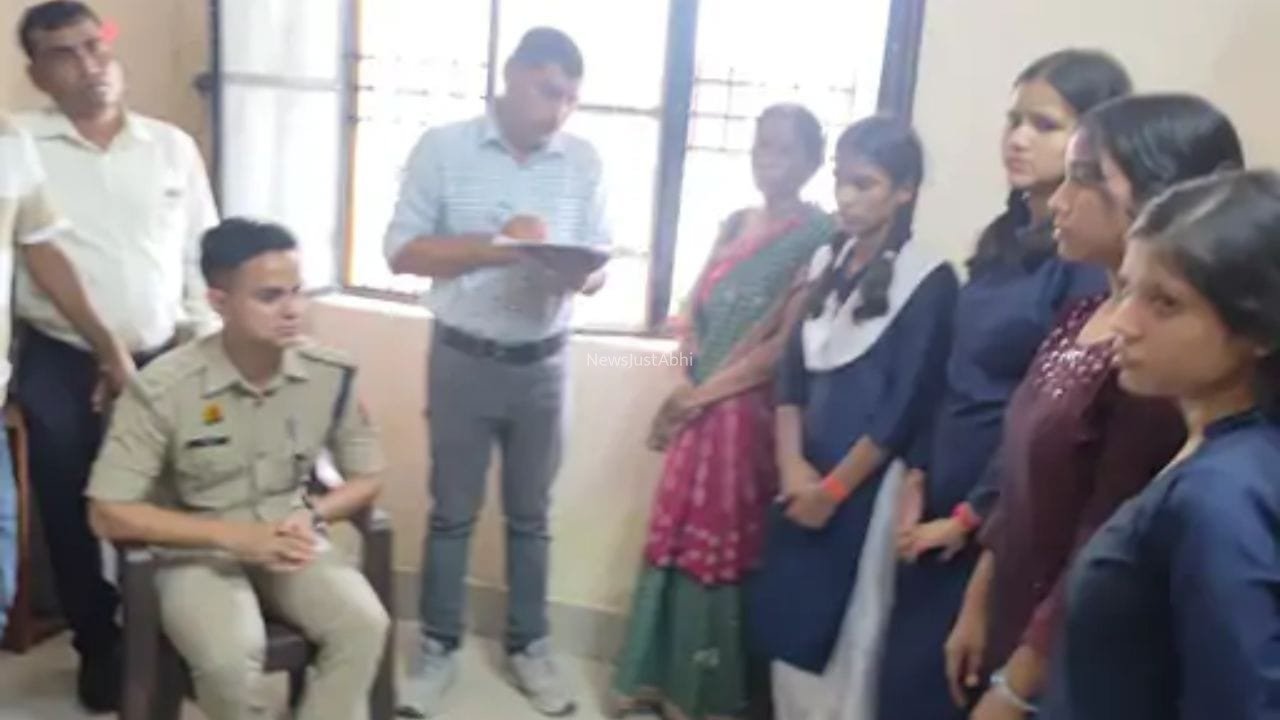 कासगंज के कस्तूरबा गांधी विद्यालय में छात्रा की संदिग्ध मौत, हॉस्टल के कमरे में फंदे से लटका मिला शव​