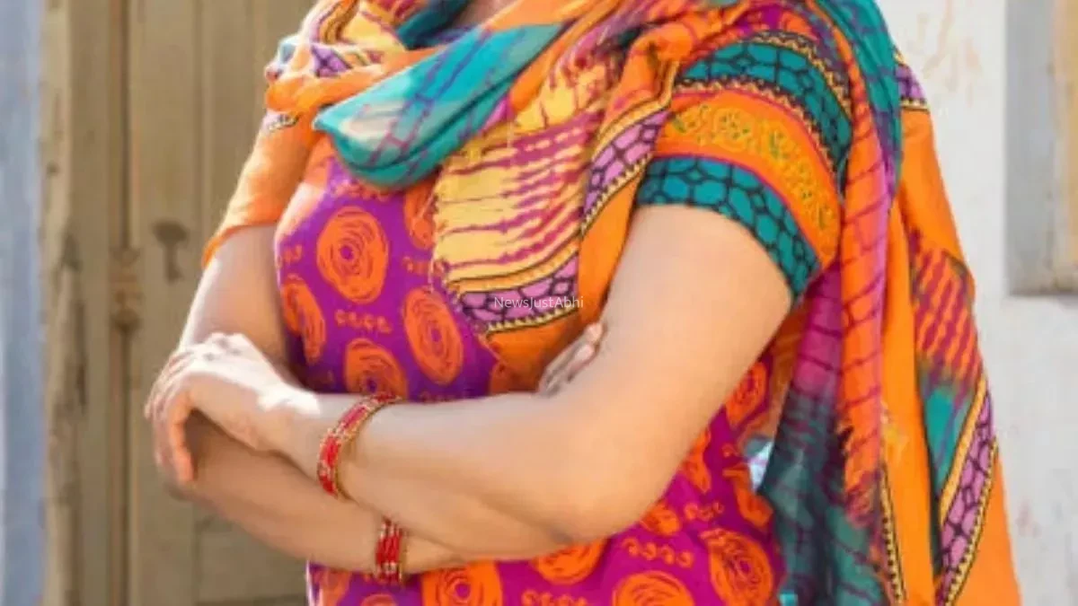 चार बच्चों के बाप को दिल दे बैठी पांच बच्चों की मां घर से हुई फरार फेसबुक पर डाली शादी की फोटो तो…​​​