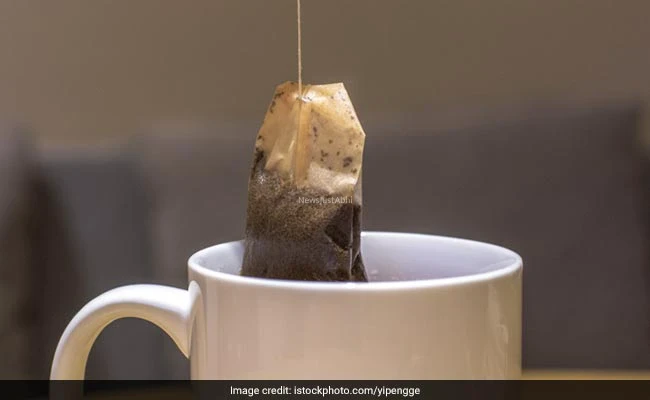 बची हुई चाय पत्ती को डस्टबिन में फेंकने की गलती न करें! इन 5 तरीकों से करें इस्तेमाल, बचेंगे खूब पैसे