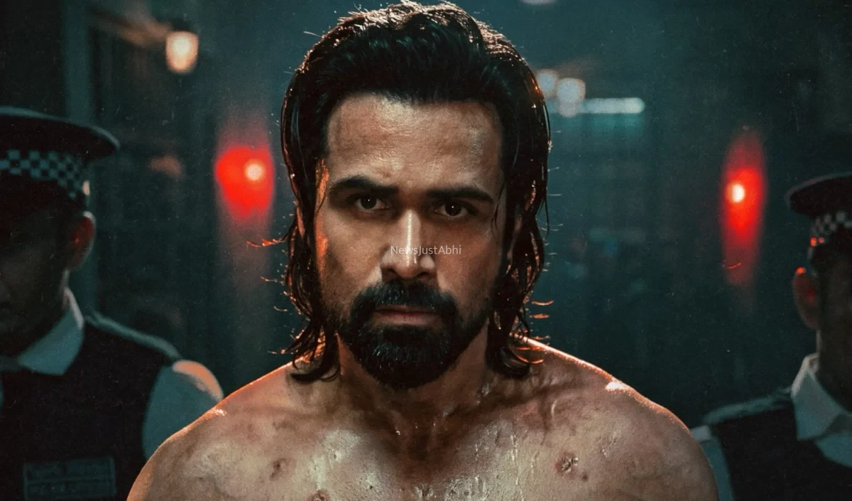 Emraan Hashmi ने थिएटर में दर्शकों के बीच Awarapan 3 के जल्द आने का इशारा किया