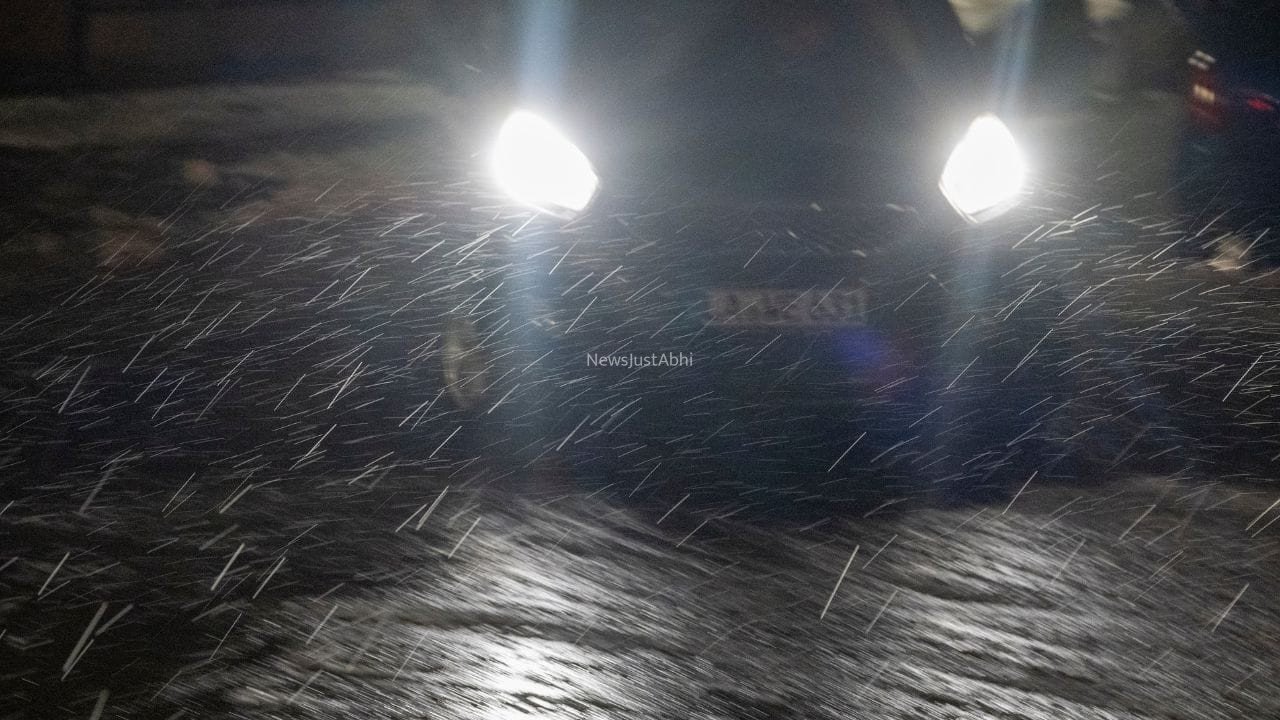 हाई बीम पर बज उठेगा गाड़ी में अलार्म, सरकार कर रही हेडलाइट के नियम बदलने की तैयारी​