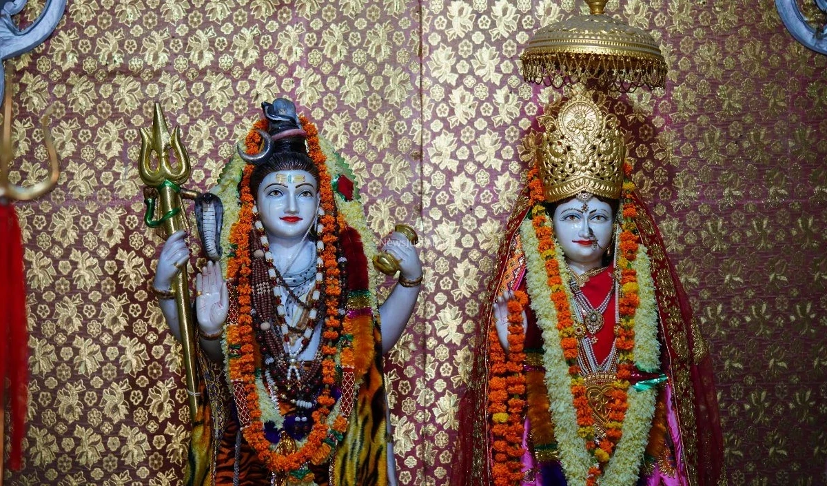 क्या कुंवारी कन्याएं रख सकती हैं Mangla Gauri Vrat? जानें मनचाहा वर पाने के लिए Marriage Tips और नियम