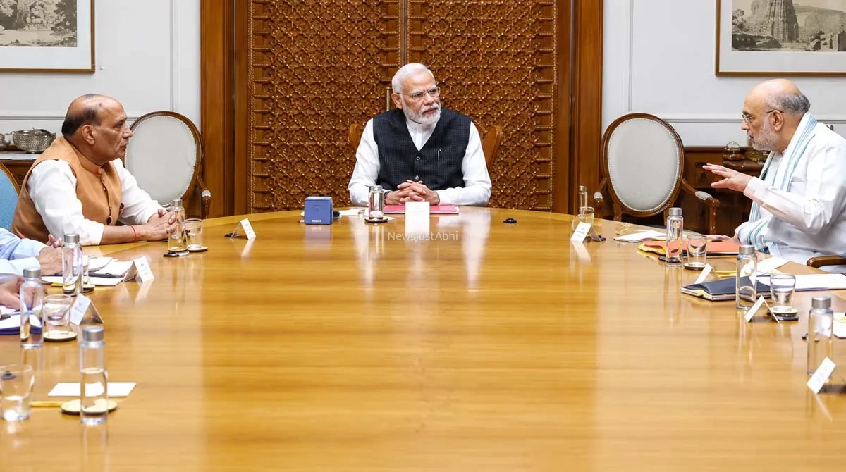 बैठक खत्म हुई तो मंत्रियों को थमाया गया सीलबंद लिफाफा! किसी को नहीं थी भनक, अब सामने आई अंदर की पूरी कहानी ने चौंकाया