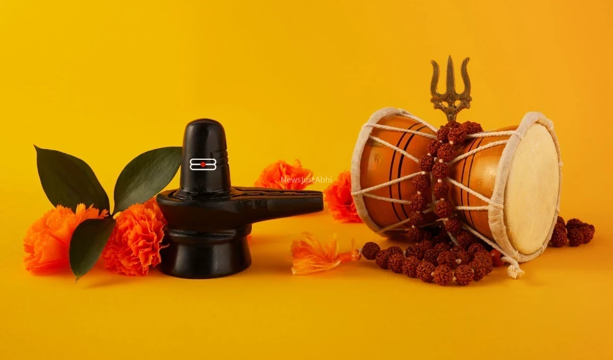 Sawan Shivratri 2026 Date and Time: जानिए कब है सावन की शिवरात्रि?  जानें शिवलिंग पर जल चढ़ाने के नियम​