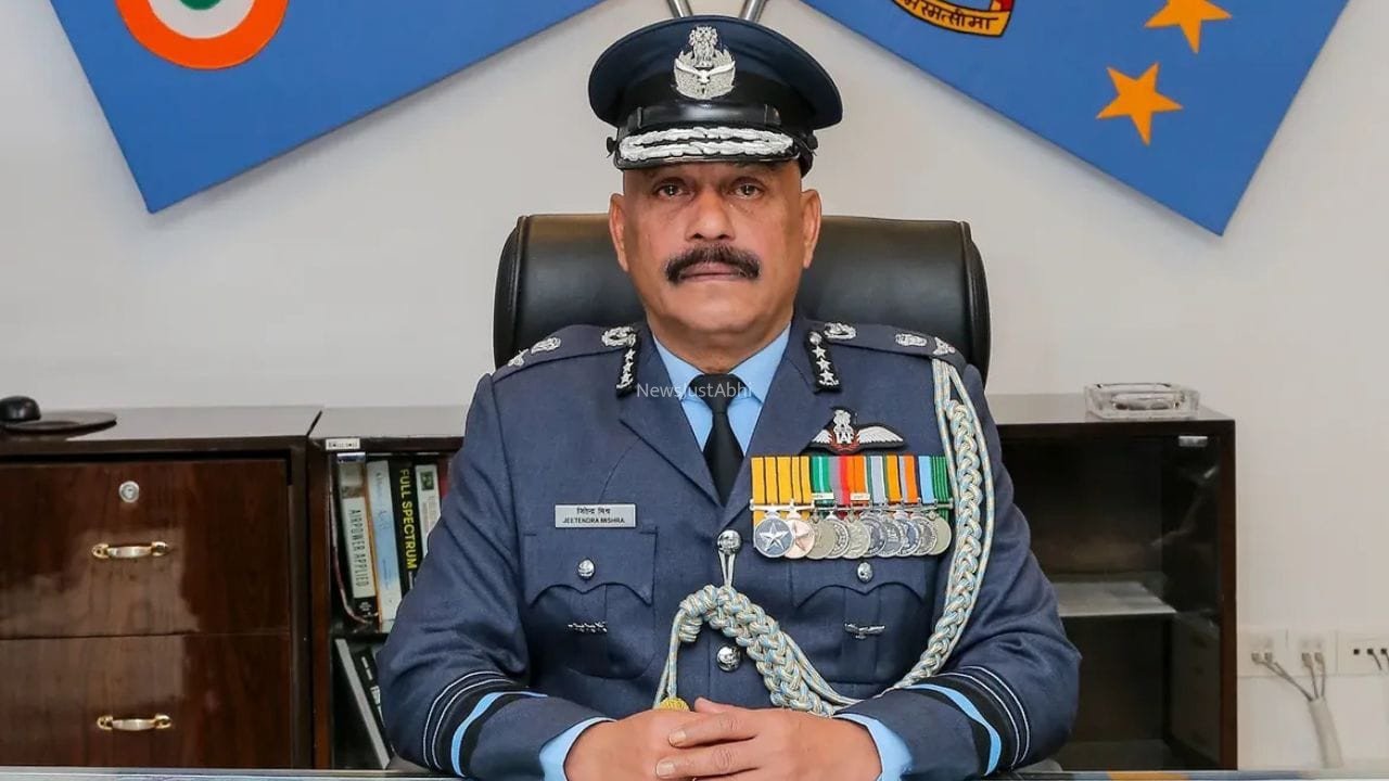 राम मंदिर के नए CEO जितेन्द्र मिश्रा को कितनी मिलेगी सैलरी, एयरफोर्स में इतना था पैकेज​