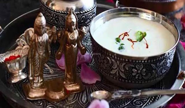 जानिए क्या होता है चरणामृत, पूजा-पाठ के बाद क्यों किया जाता है इसका प्रसाद?
